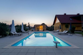 Pool Villa Izabela With Wellness